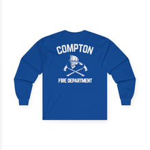 Load image into Gallery viewer, Long Sleeve - Skull and Axes
